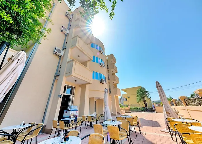 Hotel Dana