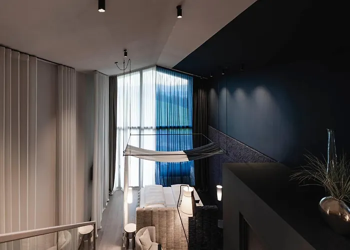 Aeon Hotel - Adults Only Bed & Breakfast