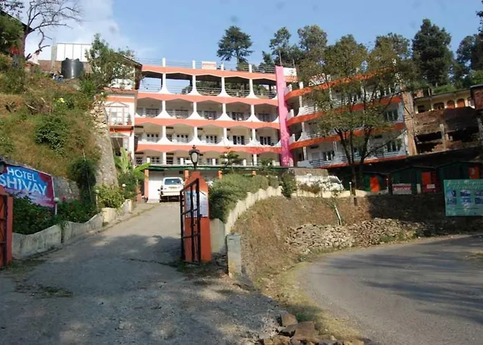 Goroomgo Hotel Shivay Near Kausani Chouraha - Mountain View - Excellent Customer Service