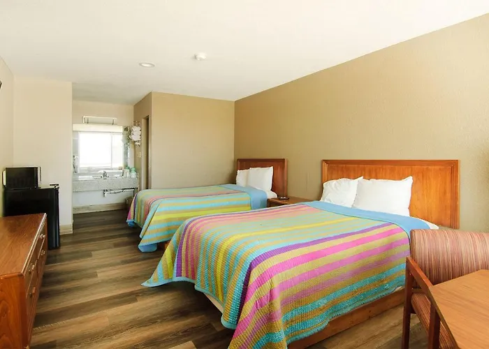 Town And Country Inn