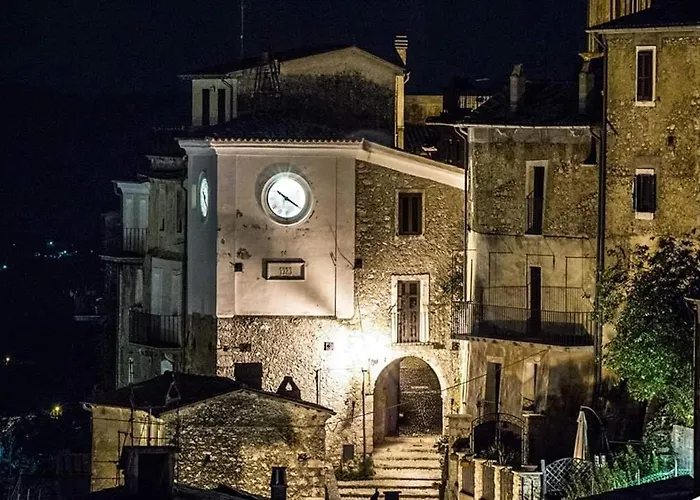 Albergo Diffuso La Castellana “ Camera Della Dama”