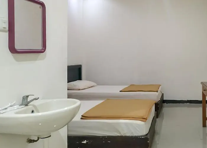 Palu City Guest House Mitra Reddoorz
