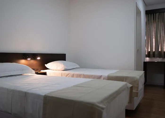 Hotel Carmelo - Airport