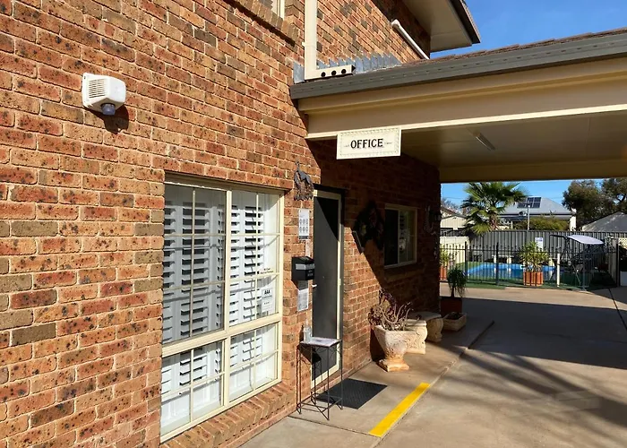 All Settlers Motor Inn Parkes