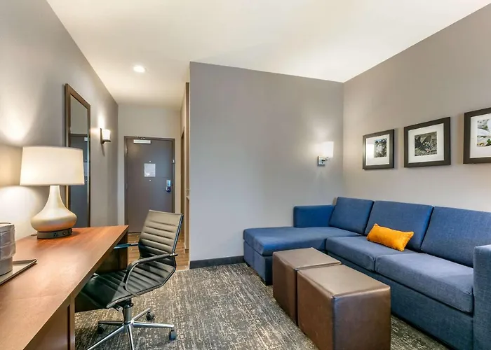 Comfort Suites North Tupelo