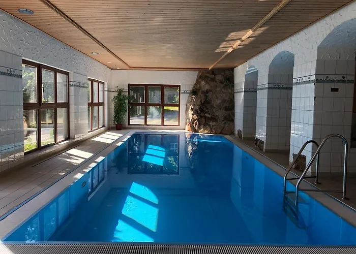 Berghotel Friedrichshoehe - Sauna, Pool & Natur