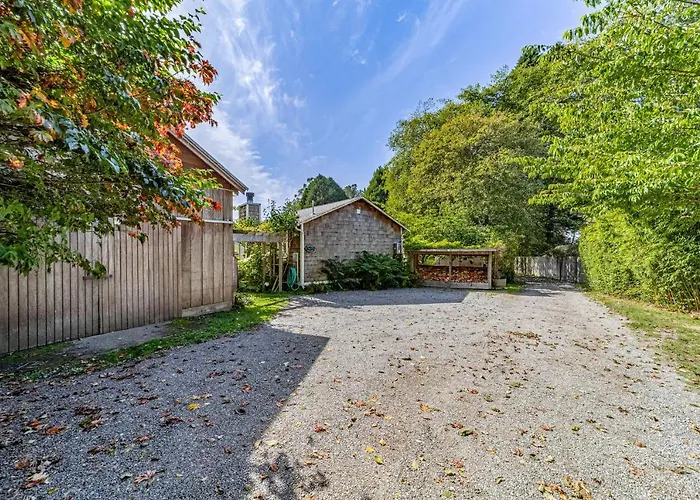 Seawoods Cottage