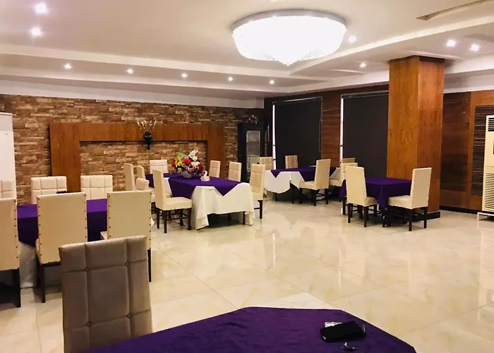 Royaute Luxury Hotel Sialkot