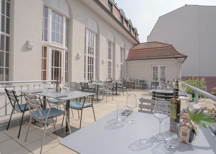 Nineofive Hotel