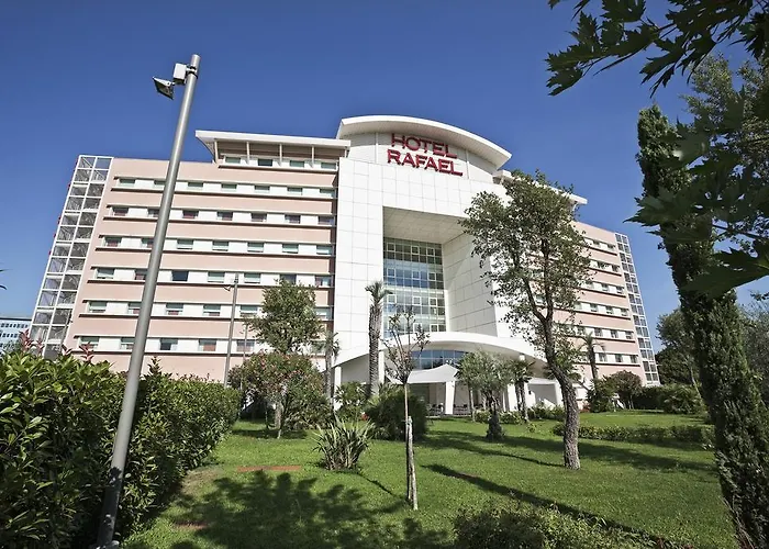 Hotel Rafael