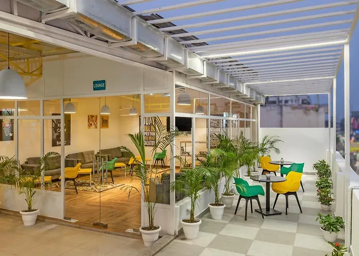 Bedzzz Varanasi By Leisure Hotels, 1 Km From Dashwasamedh Ghat