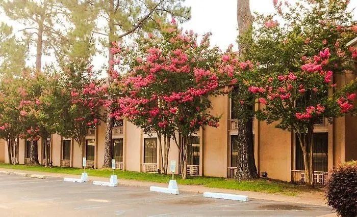 Regency Hotel & Conference Center