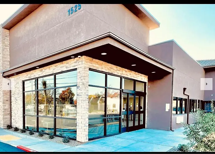 Ramada By Wyndham Modesto Yosemite Area