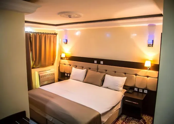 Hotel Univers 3 Aeroport Luxe