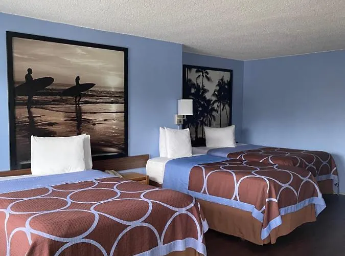 Super 8 By Wyndham Santa Barbara/Goleta