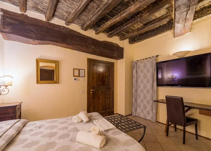HOTEL TREVI Palazzo Natalini