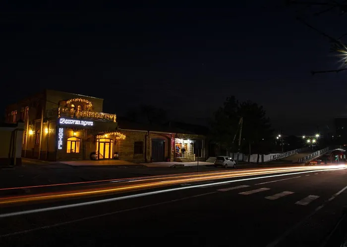 Hotel Silver Rows