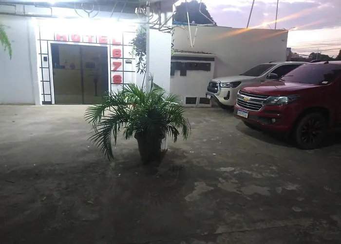 Hotel 678