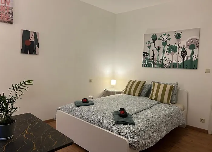 City-Pillow Rooms