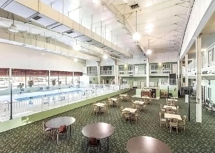 Coratel Inn & Suites By Jasper Mccook