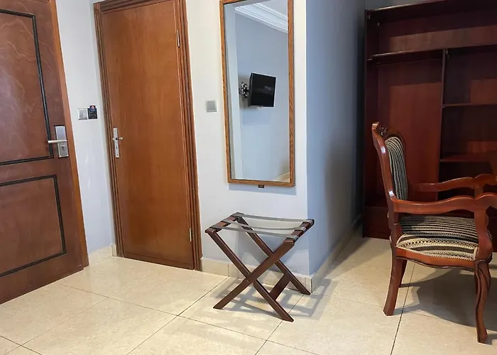 La Rochelle Hotel