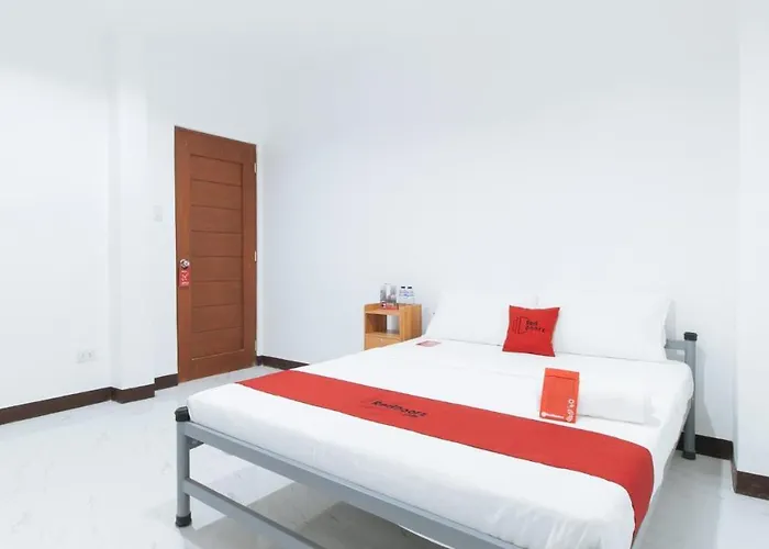 Reddoorz @ Don Martie Beach House Naic Cavite