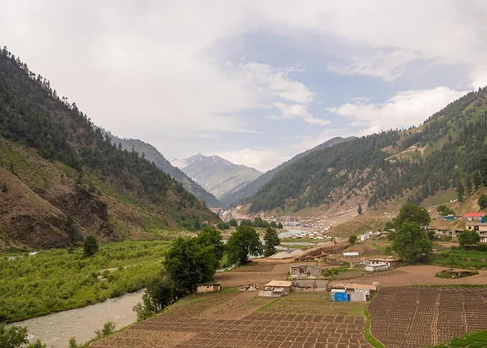 Mount Feast Hotel Naran