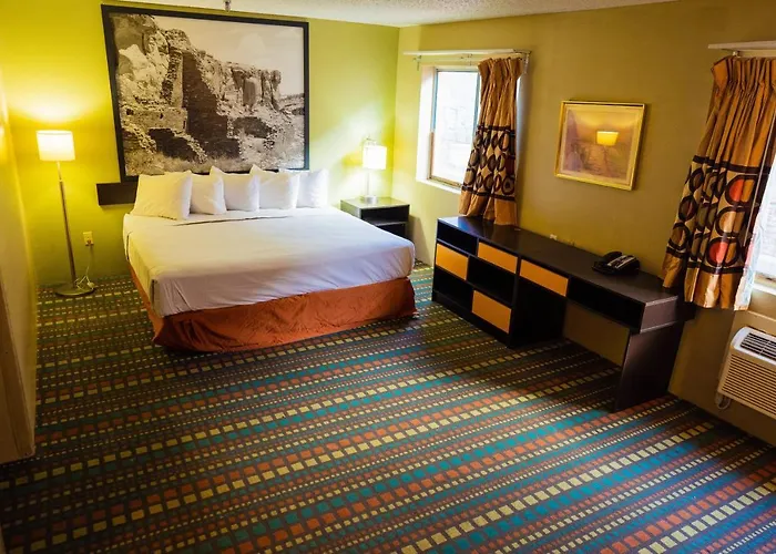 Super 8 By Wyndham Belen Nm