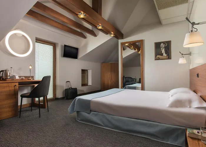 Uniqato Hotel