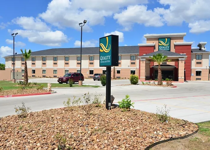 Quality Inn & Suites Kenedy - Karnes City