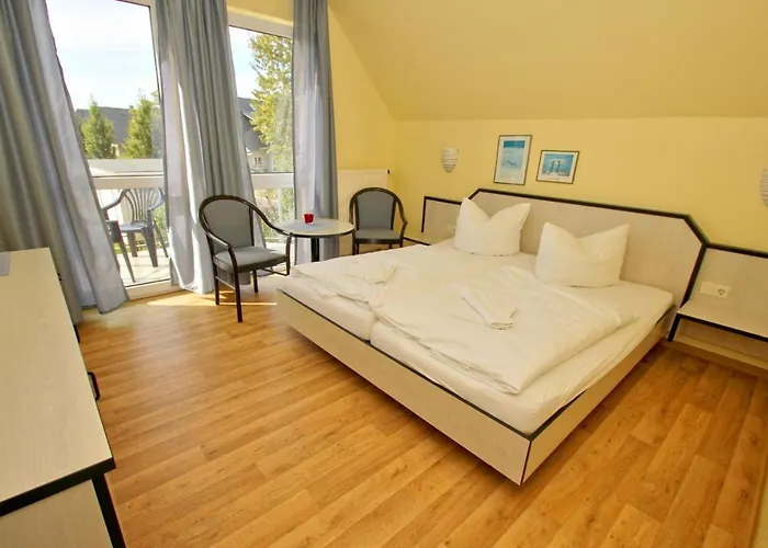 F-1010 Strandhaus Moenchgut B&B Doppelzimmer Nr 35