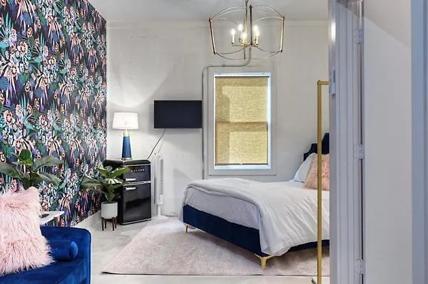 Room 2 Oleander Hotel Walk To Cruise Terminal, Restaurants & The Strand