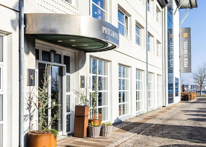 Pier 5 Hotel