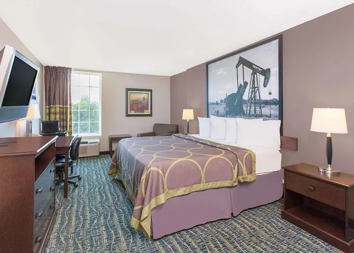 Super 8 By Wyndham Oklahoma City