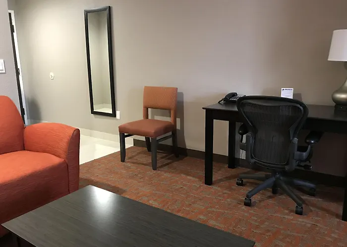 Quality Inn & Suites Fresno Northwest