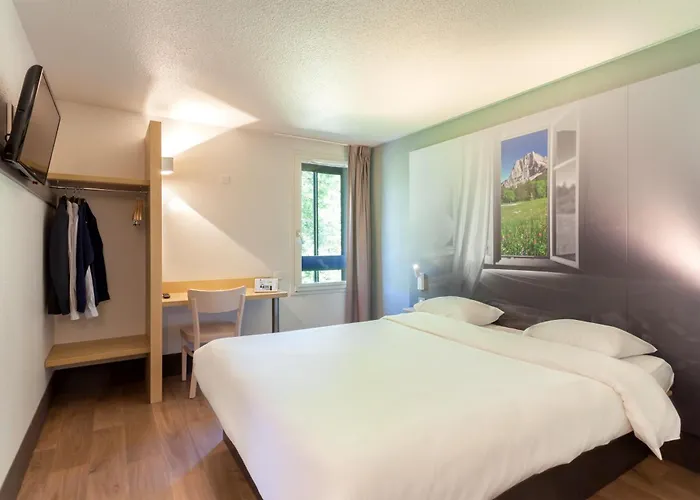 B&B HOTEL CHAMBERY La Cassine