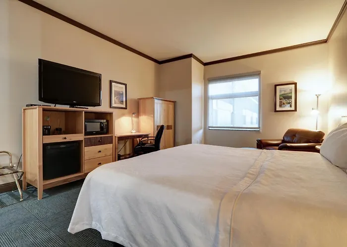 Dimond Center Hotel