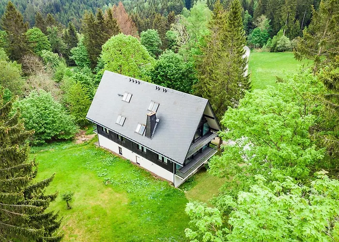 Berghotel Friedrichshoehe - Sauna, Pool & Natur