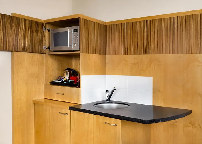 Ramada Hotel & Suites By Wyndham Coventry