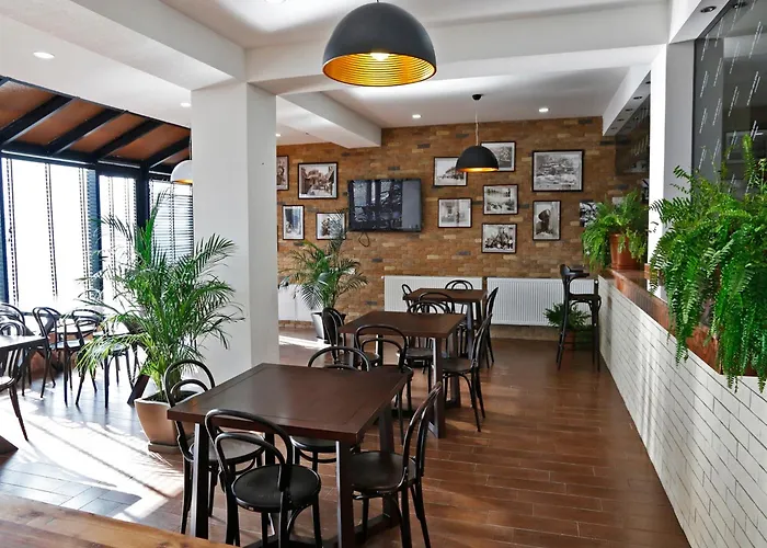 Hotel Club-2100