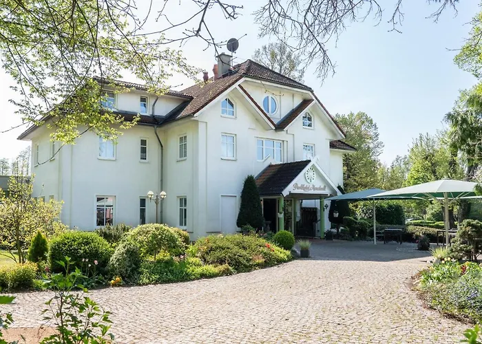 Parkhotel Neustadt Garni