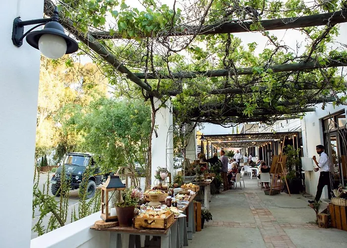 Swartberg Hotel, Cork Tree Collection