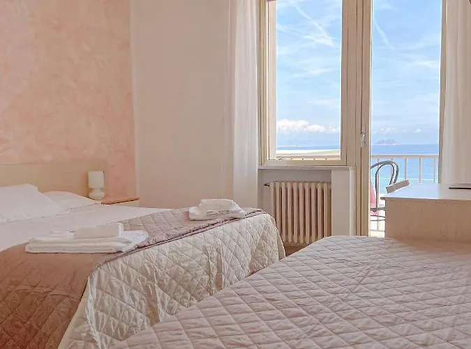 Hotel Ambassador