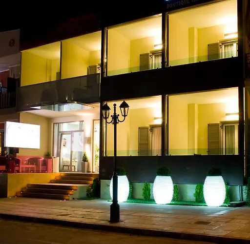 Onira Boutique