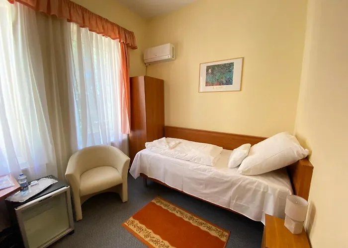 Tisza Alfa Hotel