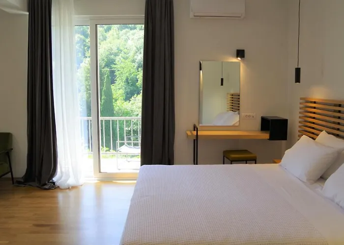 Theoxenia Hotel