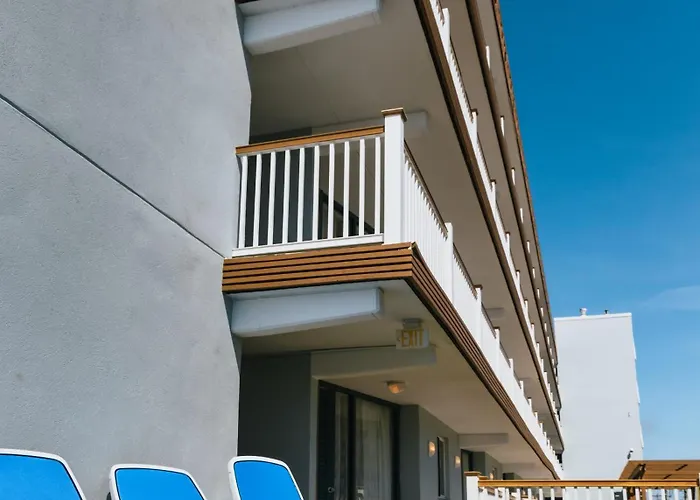 Mahalo Diamond Beach Resort