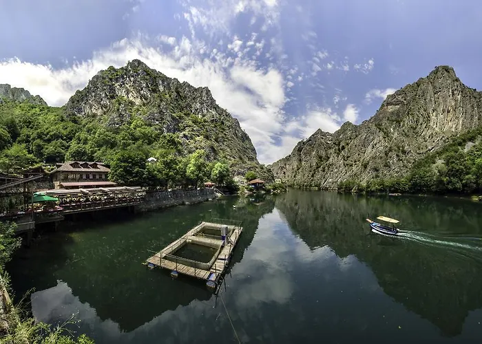 Canyon Matka Hotel