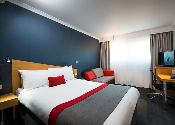 Holiday Inn Express Birmingham Oldbury By Ihg