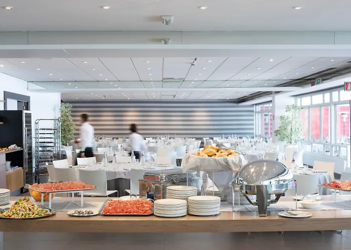Living Place Hotel